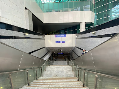 Terminal 1 Metro Station platform
