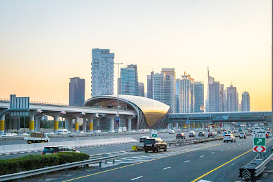Al Khail station entrance