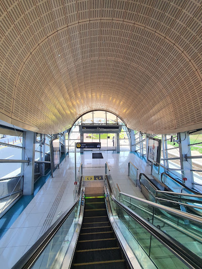 Centrepoint station entrance