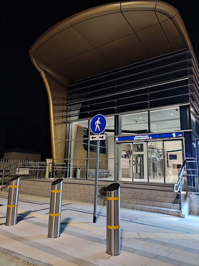 DIP Metro Station platform