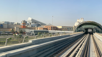 Mall of the Emirates station entrance