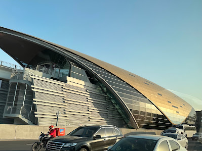 ONPASSIVE station entrance