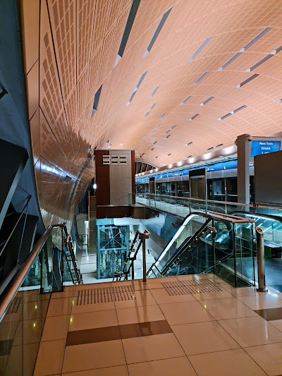 Salah Al Din Metro Station platform